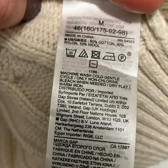 GAP Varsity cable knit Ivory green v neck sweater - Picture 5 of 6